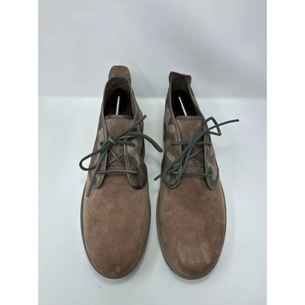 UGG **new without
